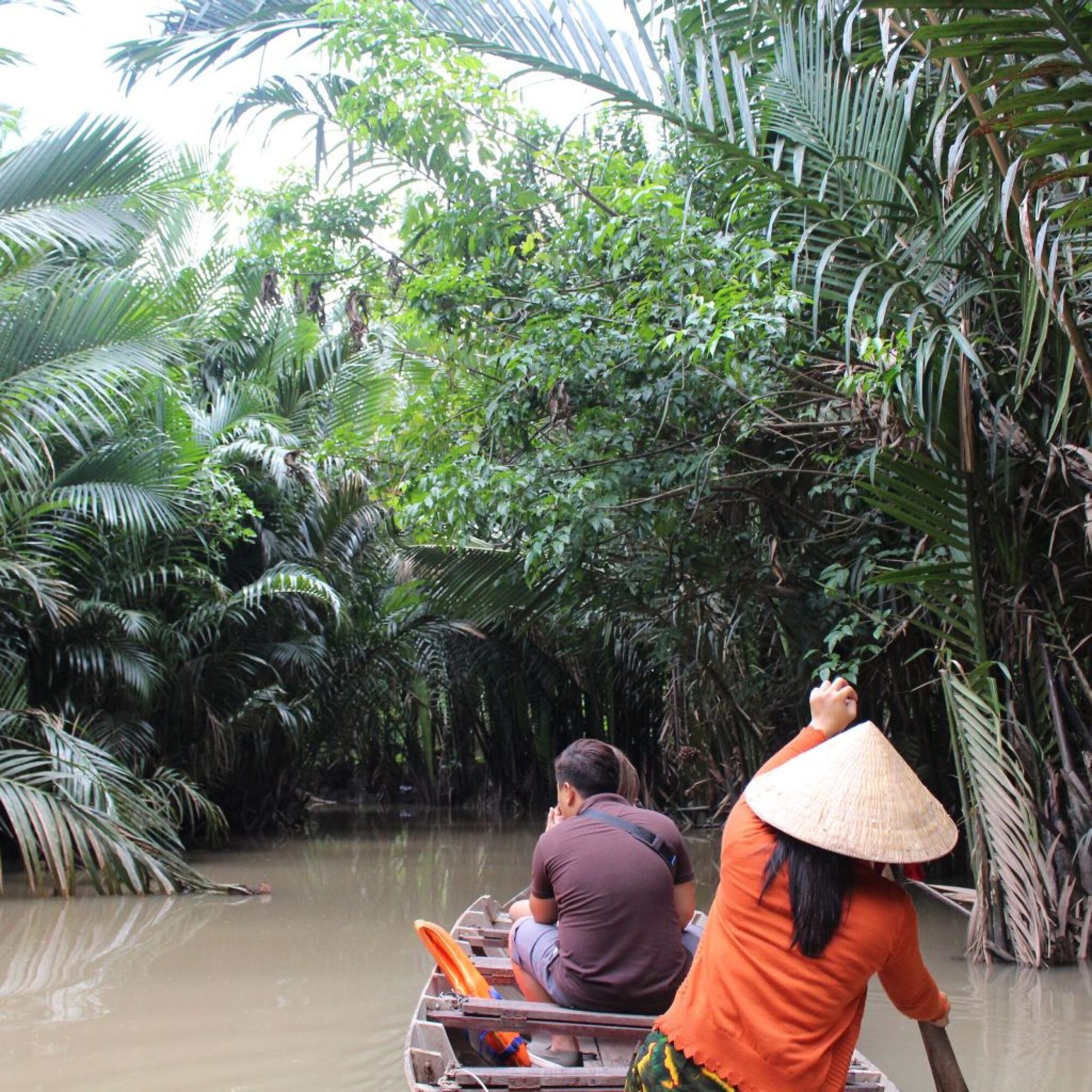 Tour-Hàm Luông